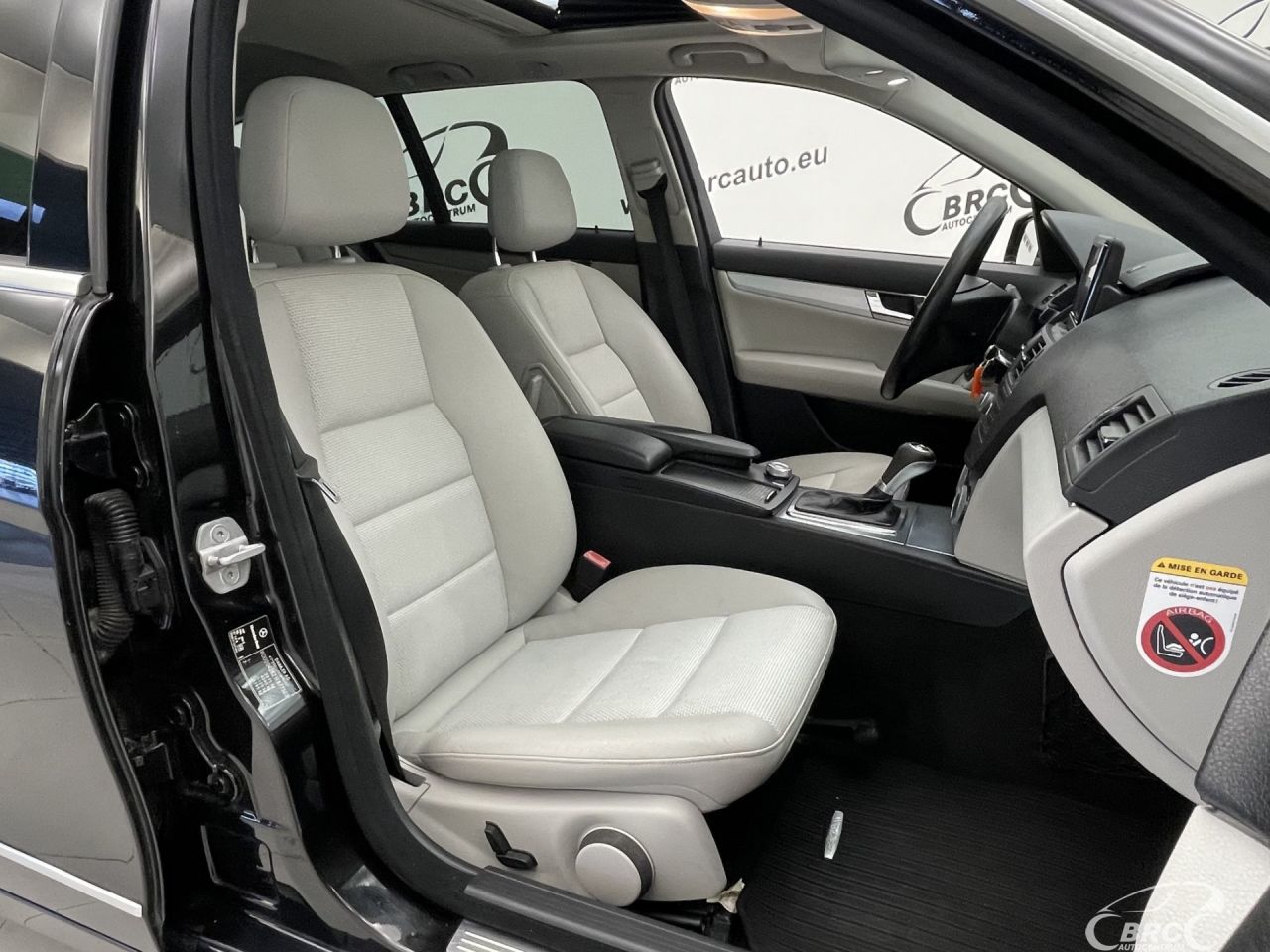 Mercedes-Benz C250 | 6