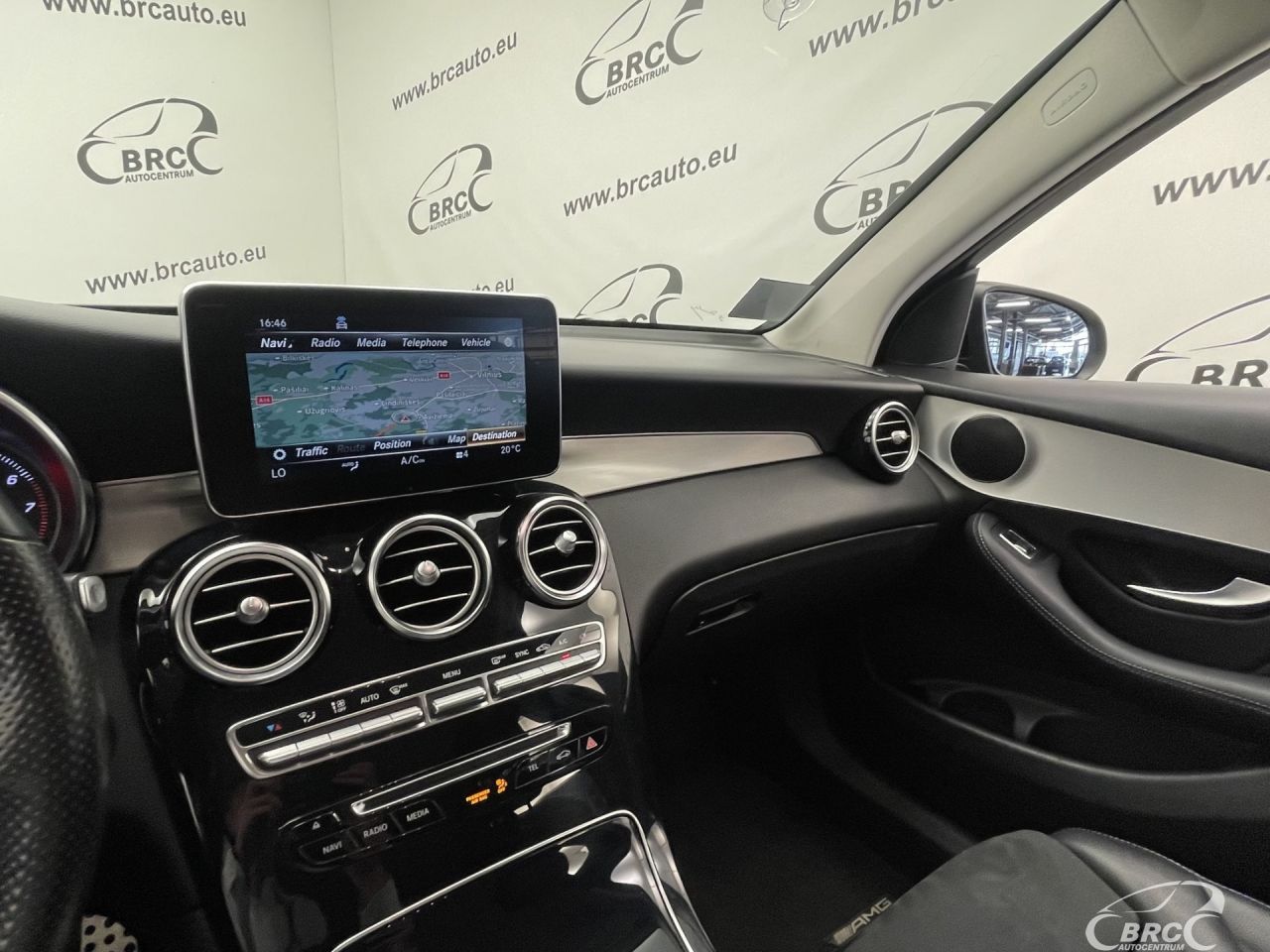 Mercedes-Benz GLC250 | 26