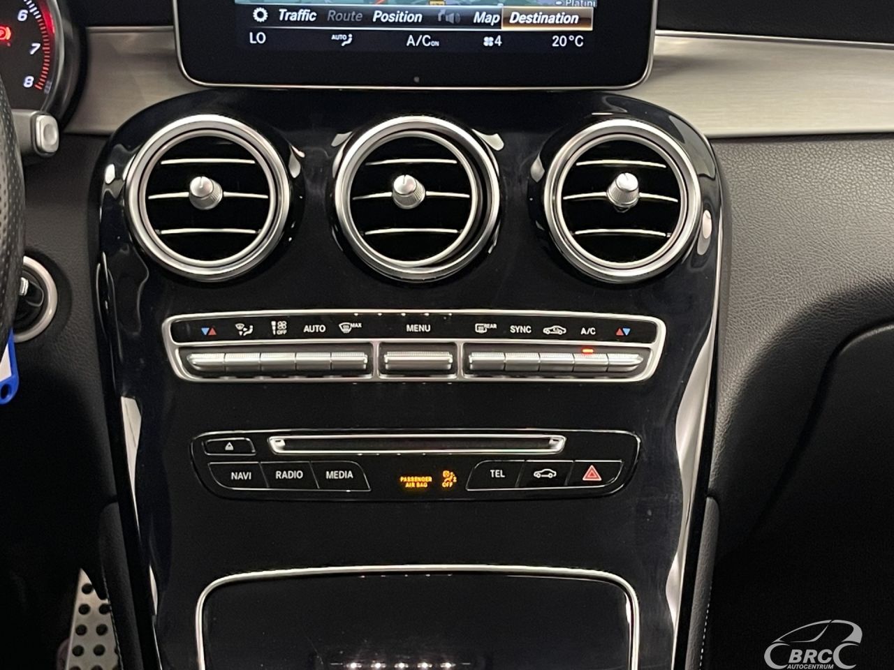 Mercedes-Benz GLC250 | 16