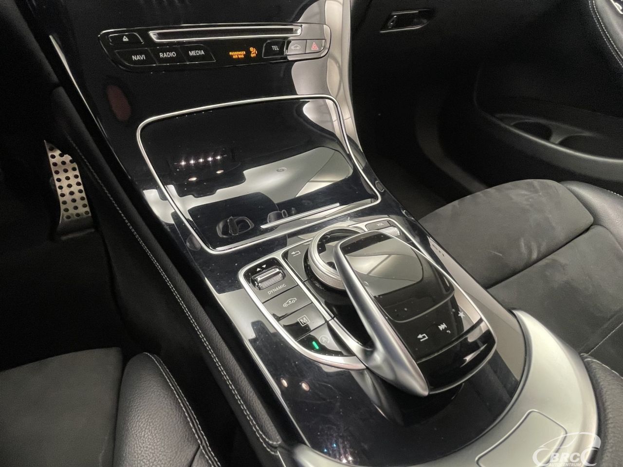 Mercedes-Benz GLC250 | 25