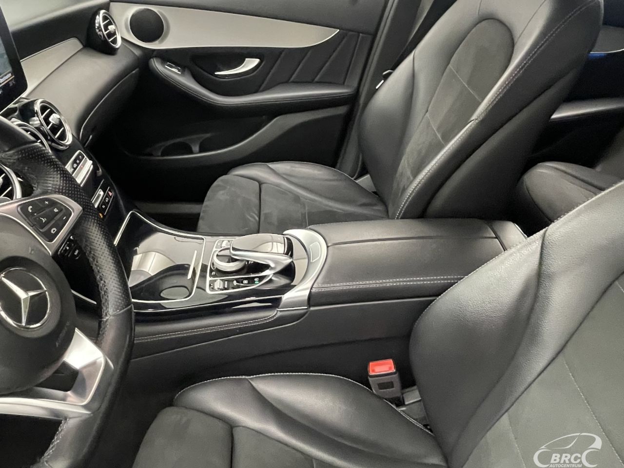 Mercedes-Benz GLC250 | 23
