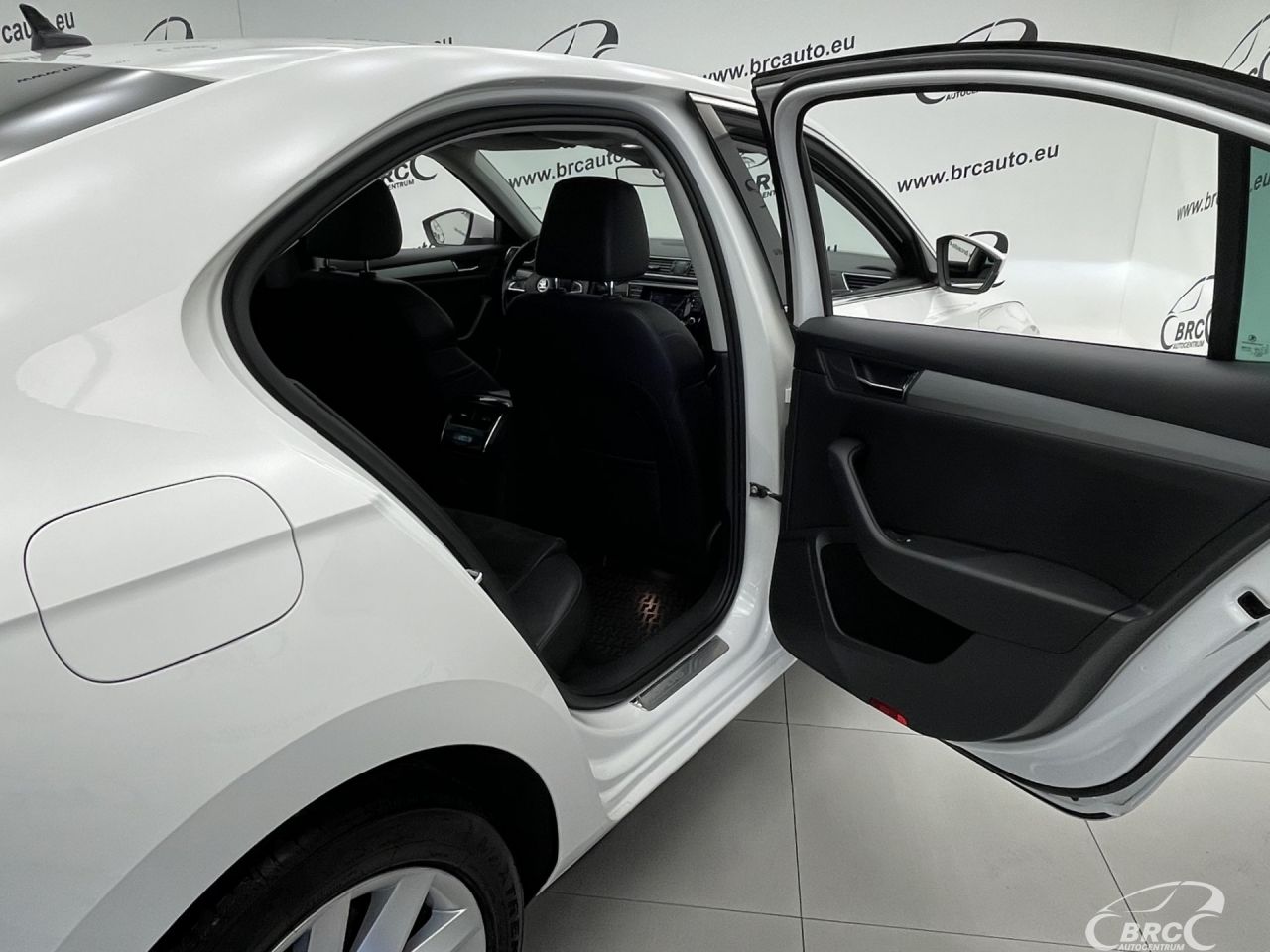 Skoda Superb | 12