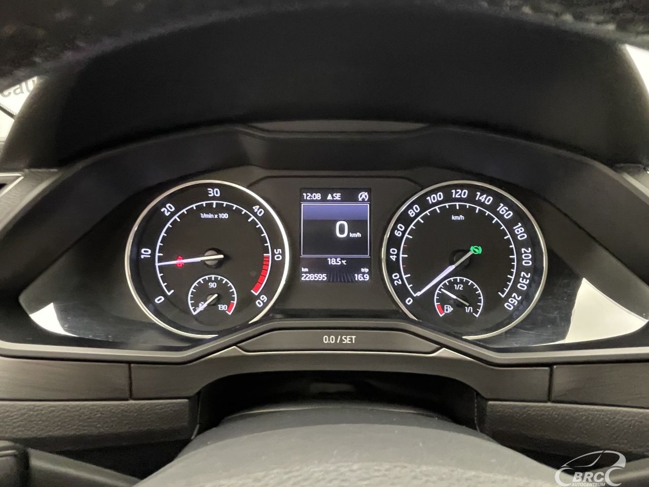Skoda Superb | 28