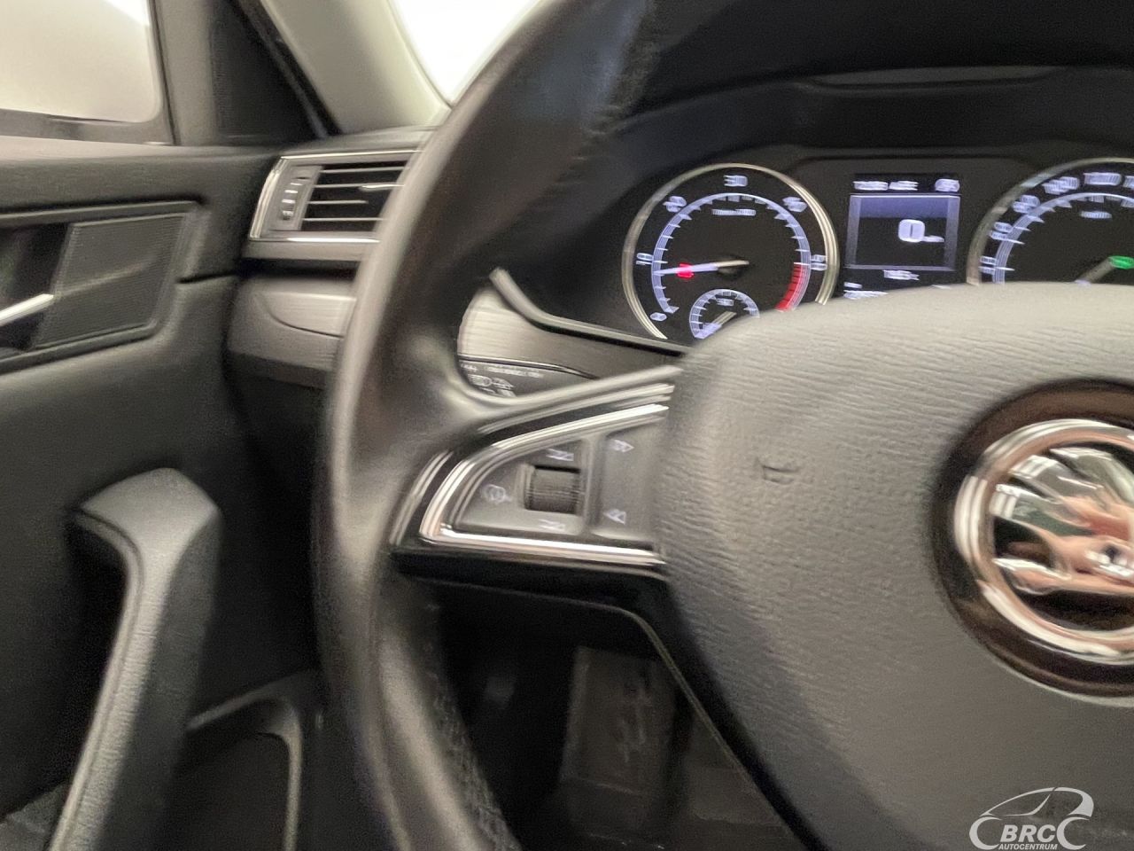 Skoda Superb | 27