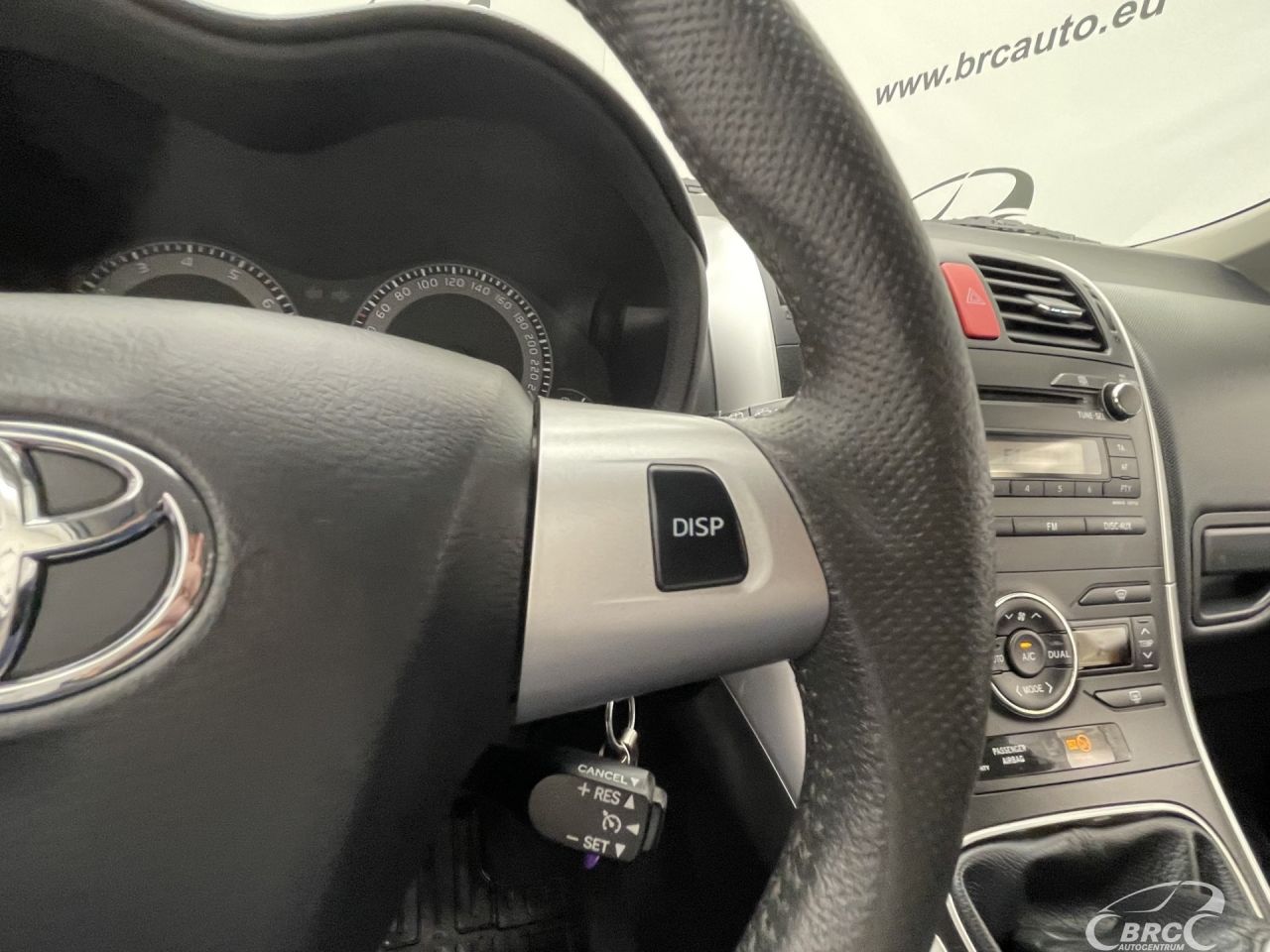 Toyota Auris | 27