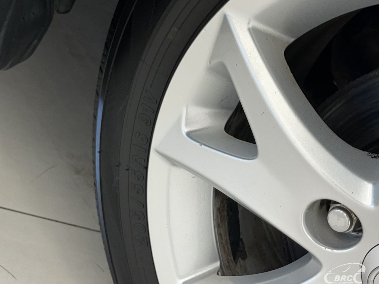 Toyota Auris | 32