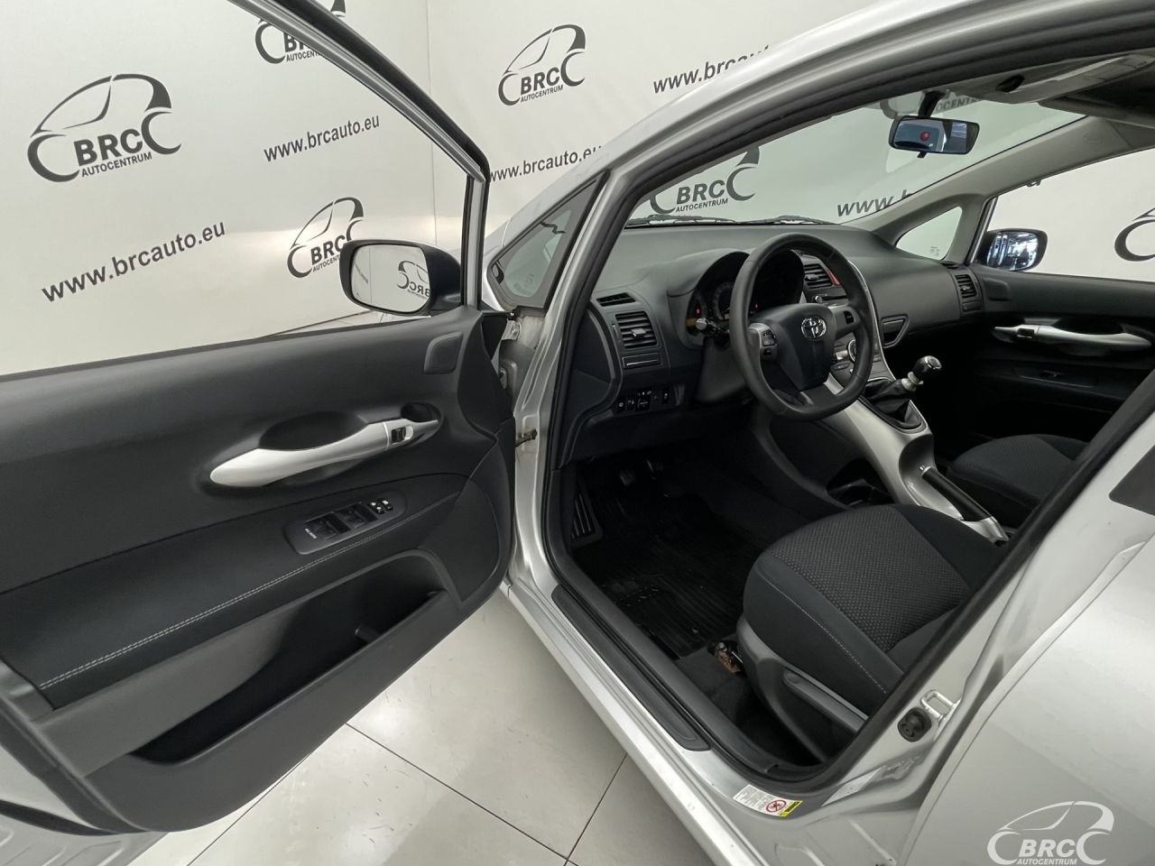 Toyota Auris | 17