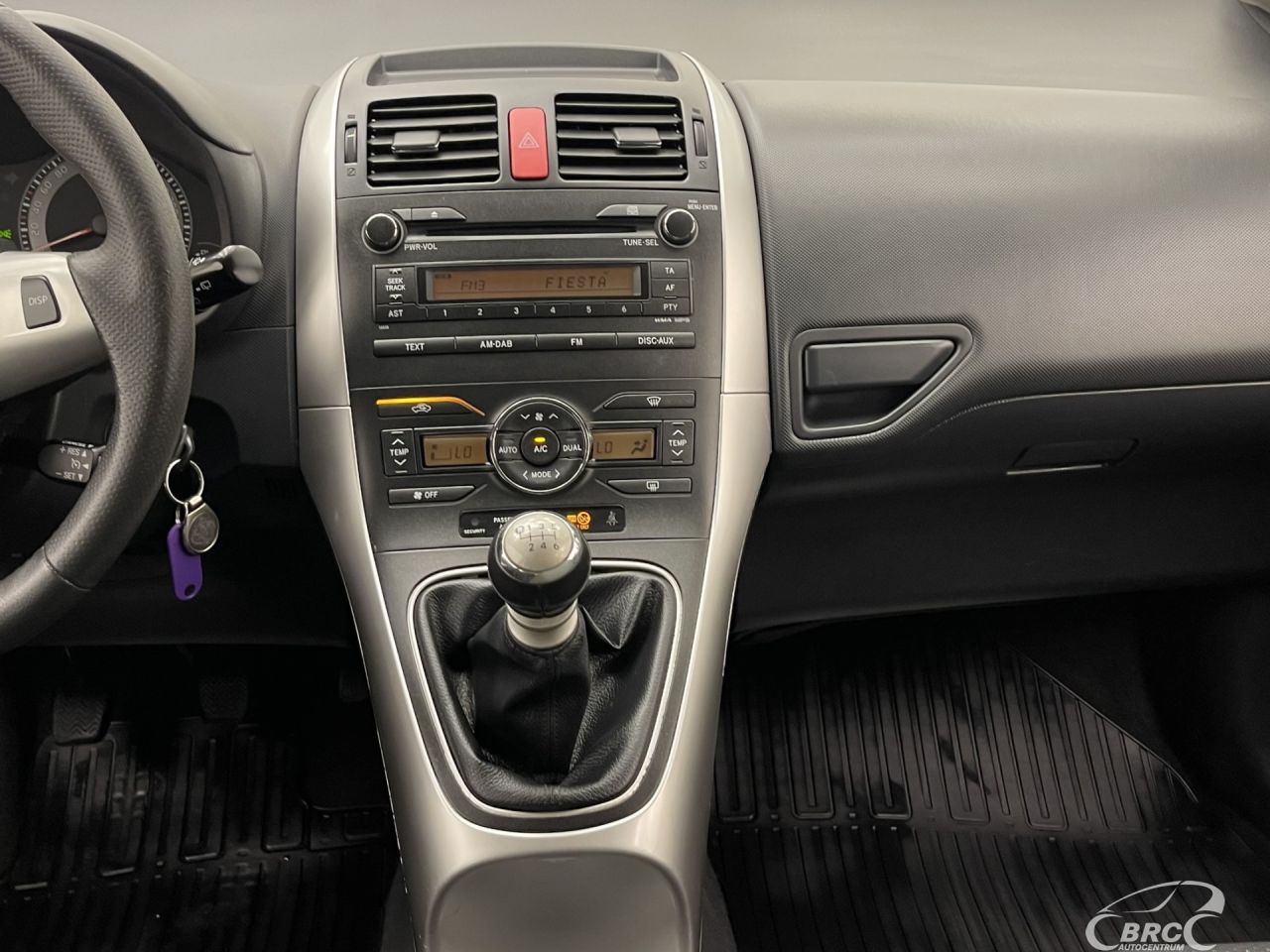Toyota Auris | 13