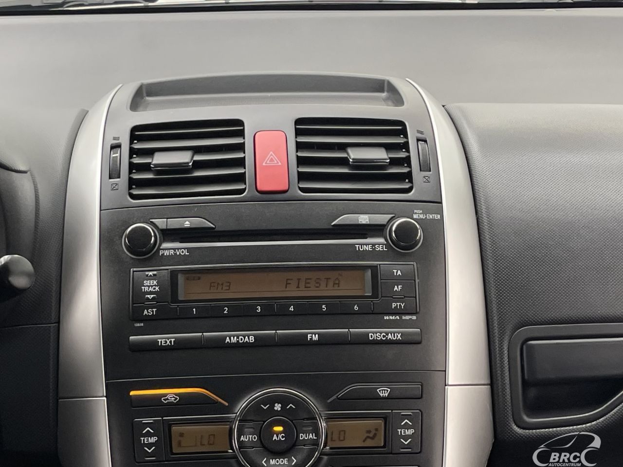 Toyota Auris | 14