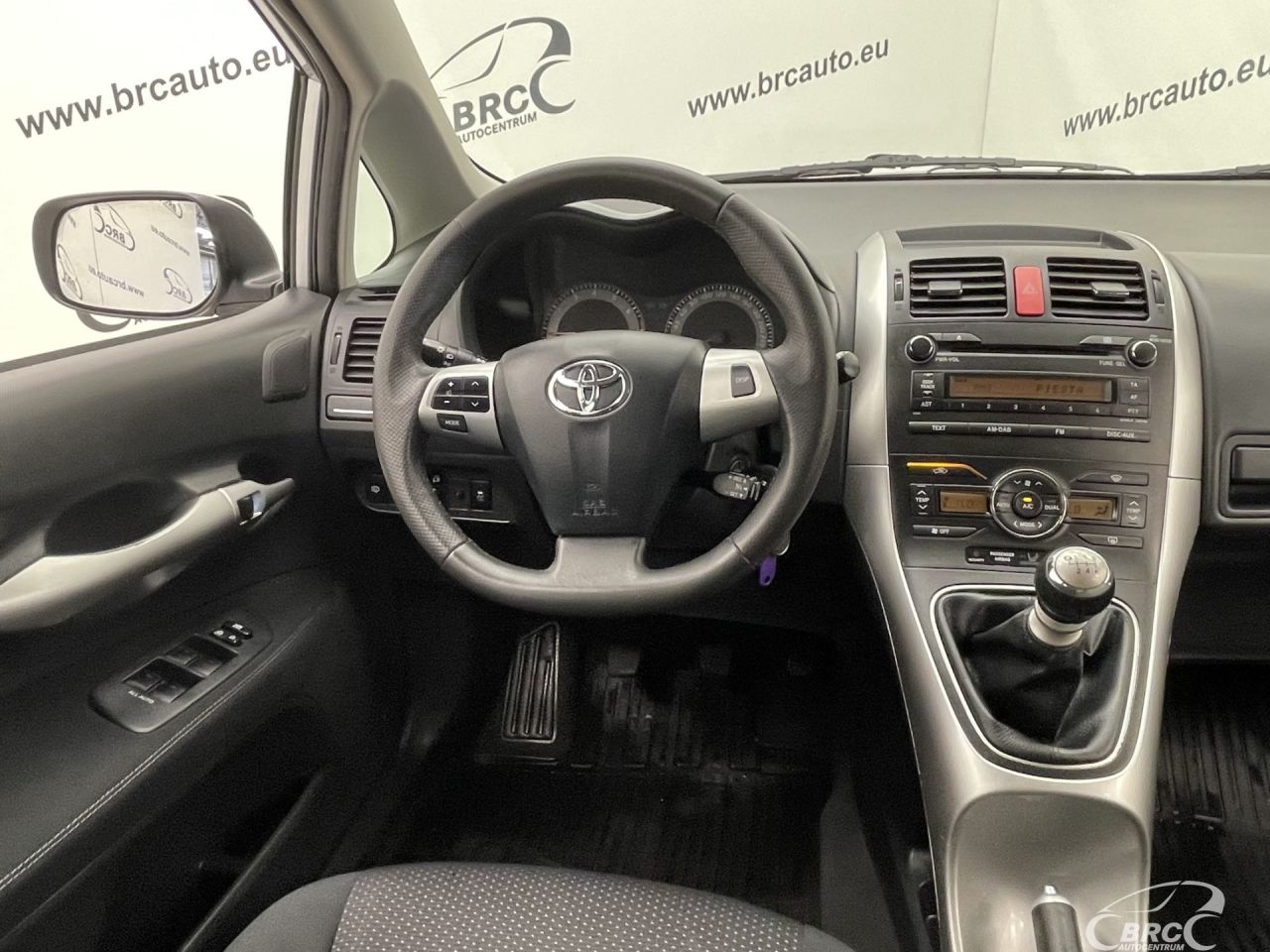 Toyota Auris | 11