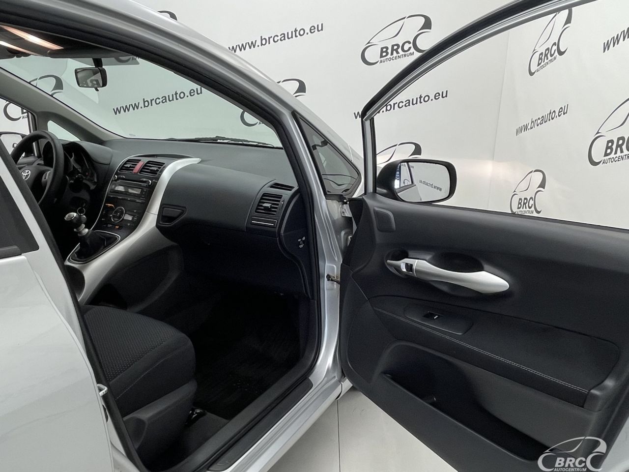 Toyota Auris | 6