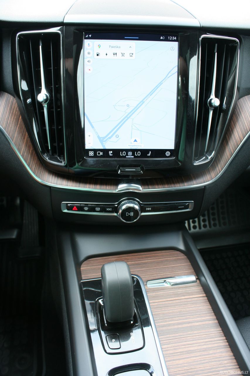 Volvo XC60 | 9