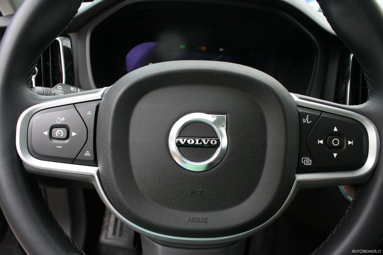 Volvo XC60 | 8