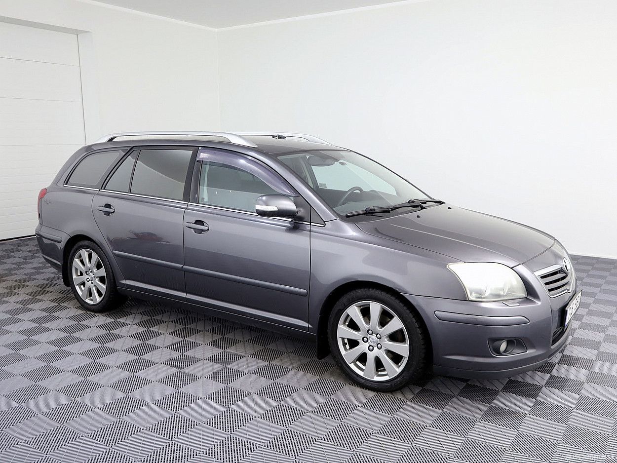 Toyota Avensis, 2.0 l., Универсал