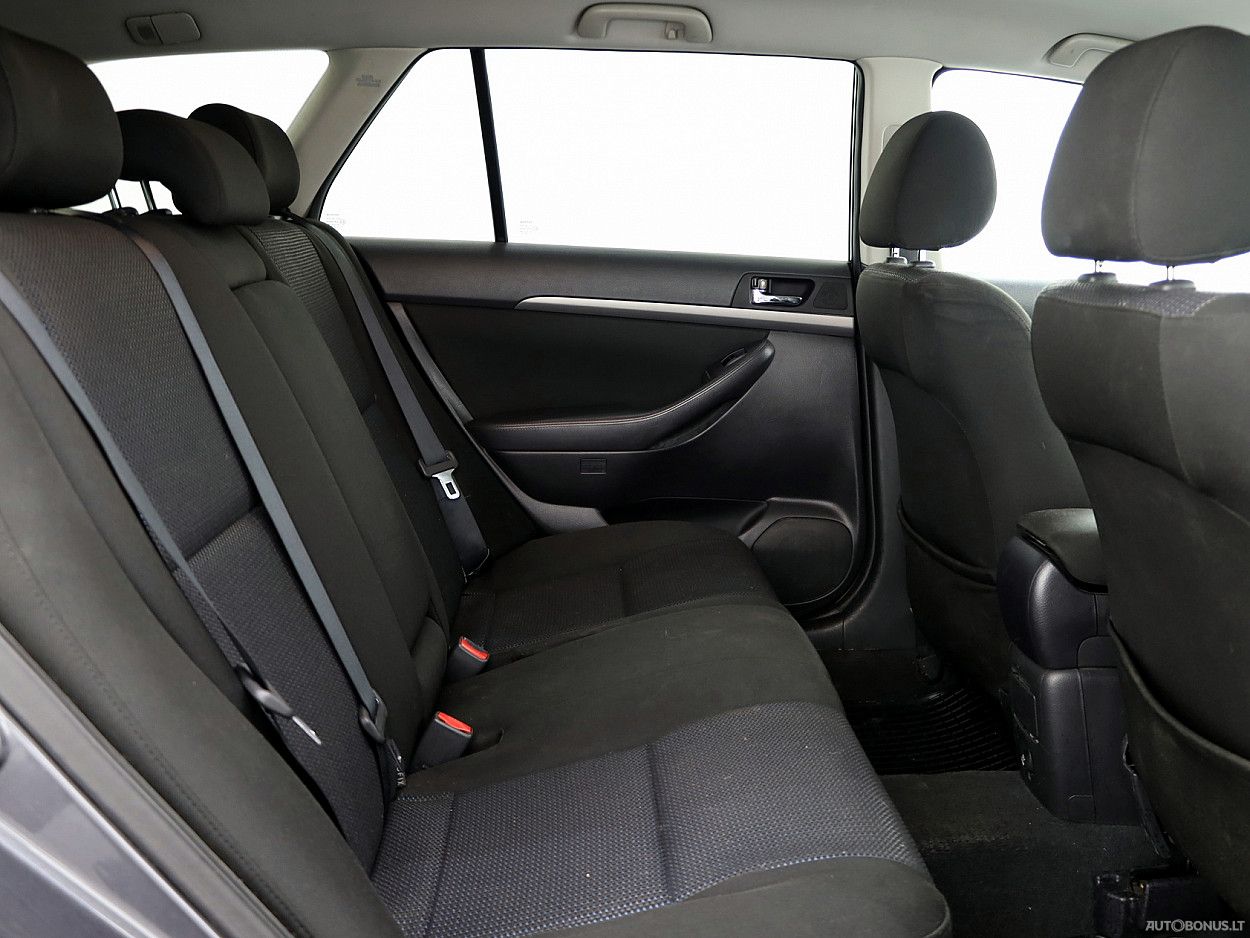 Toyota Avensis | 6