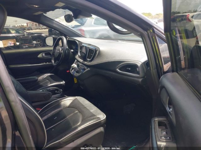 Chrysler Pacifica | 4