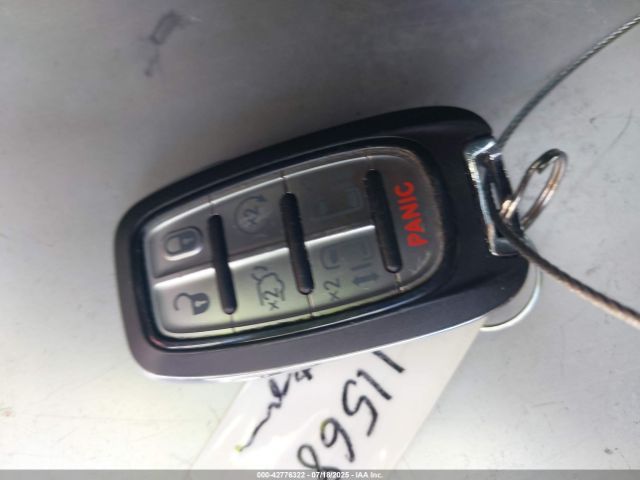 Chrysler Pacifica | 10