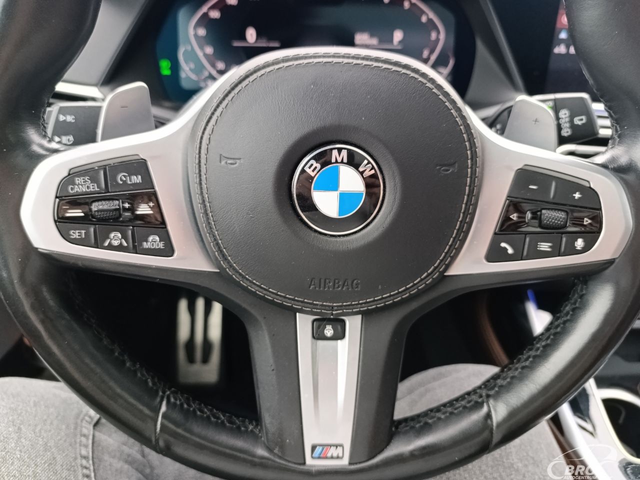 BMW X7 | 32