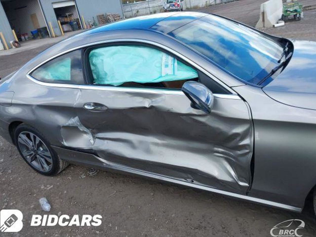 Mercedes-Benz C300 | 53