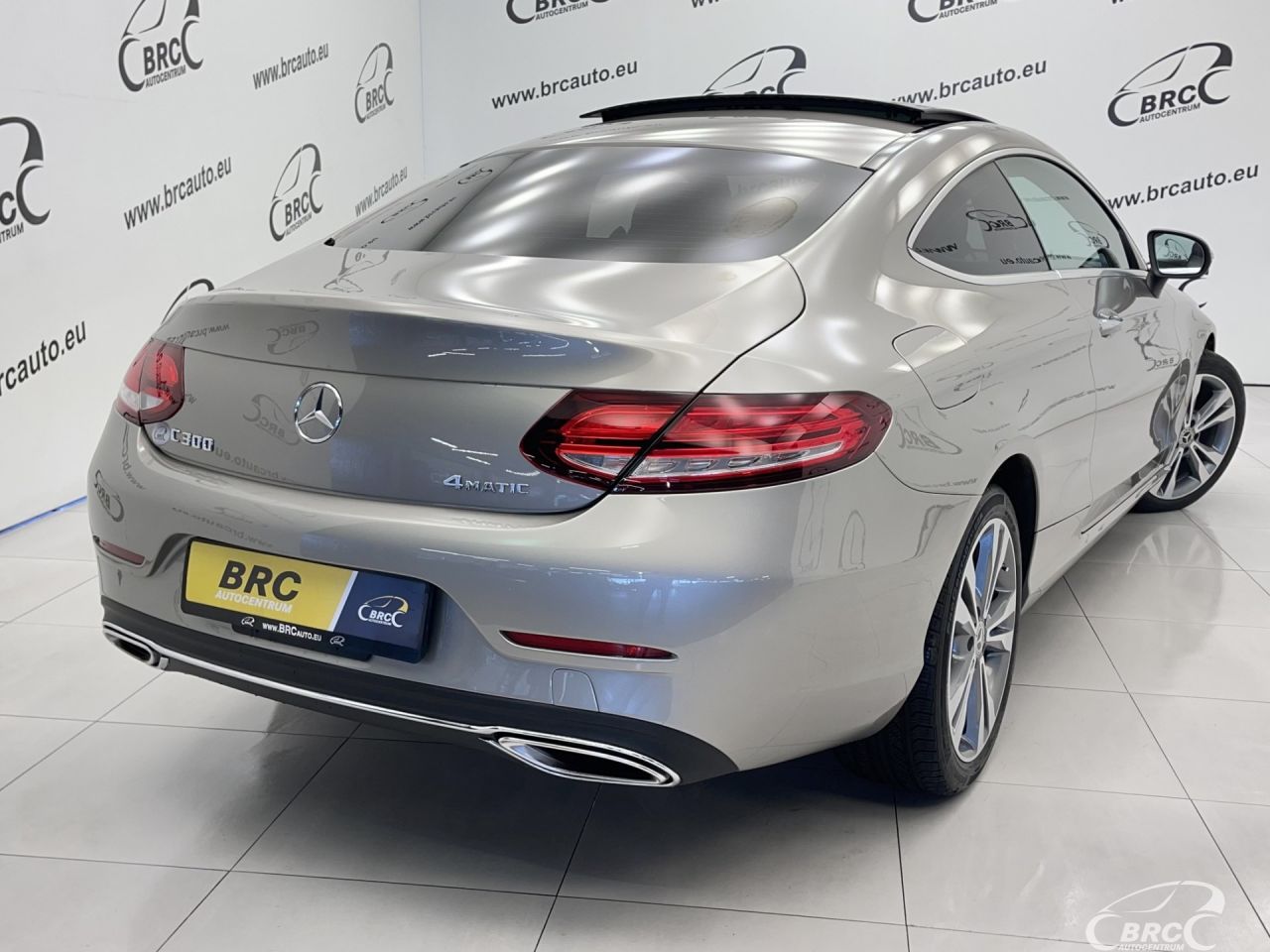 Mercedes-Benz C300 | 47