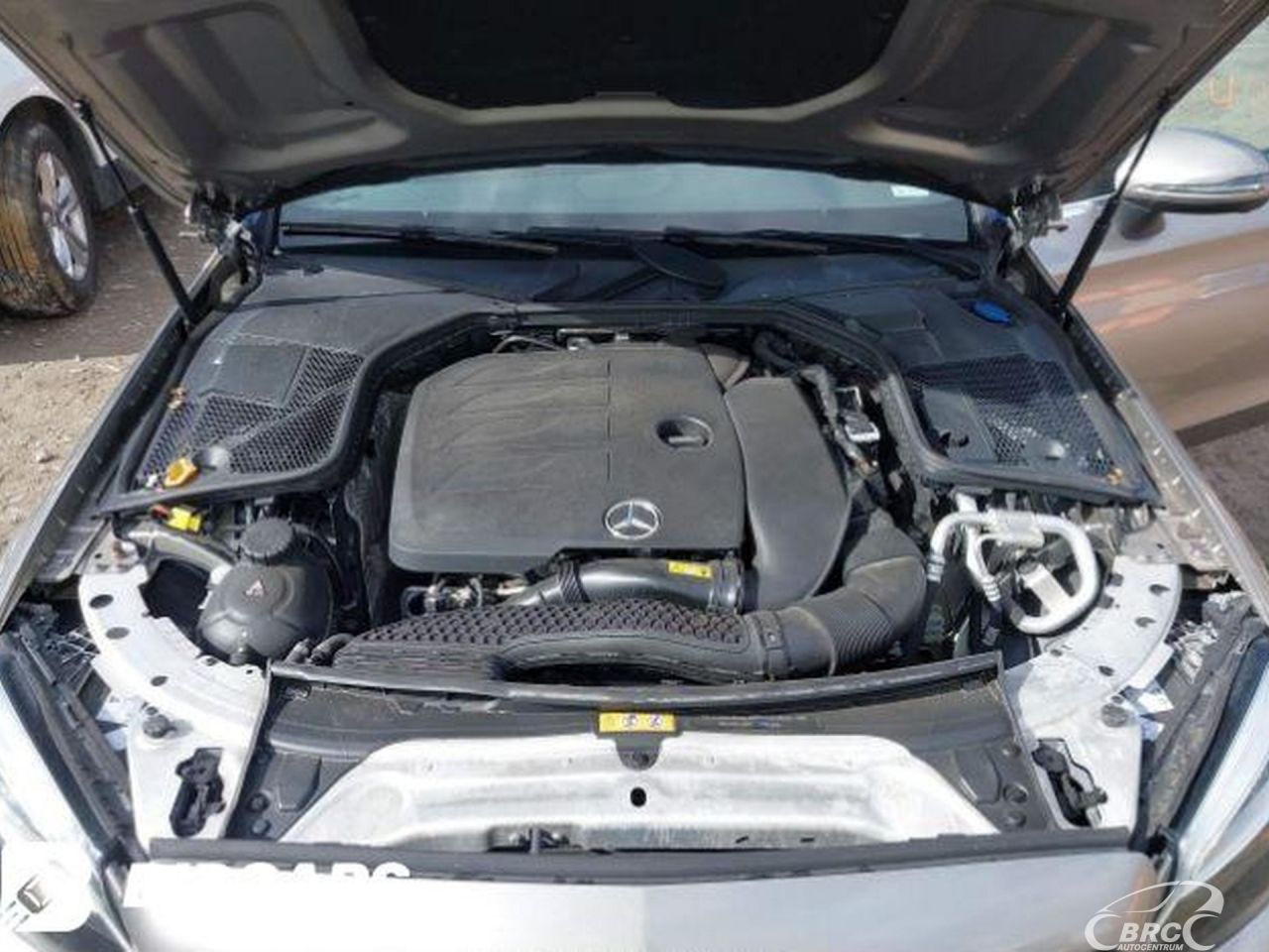 Mercedes-Benz C300 | 56