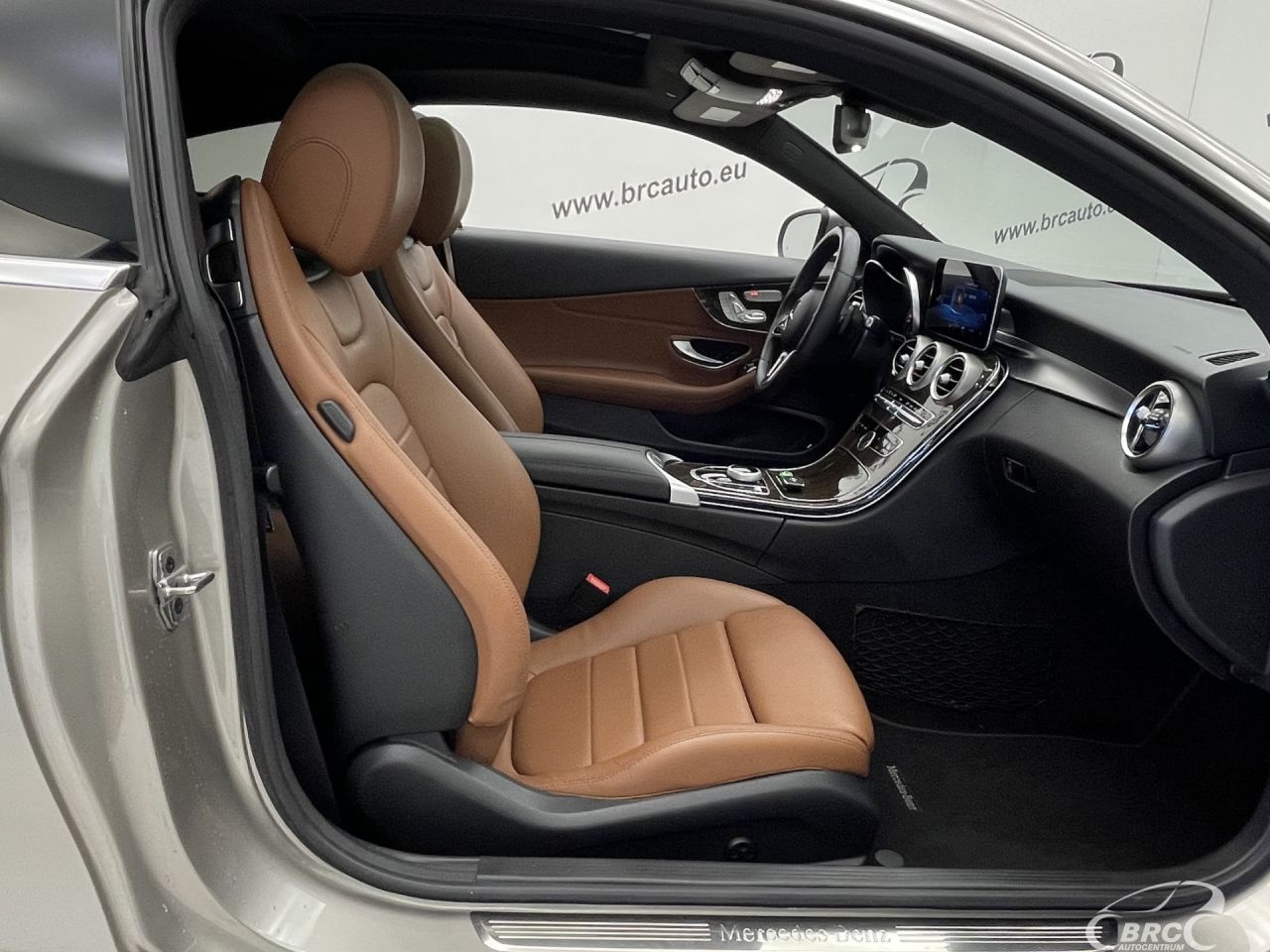 Mercedes-Benz C300 | 3