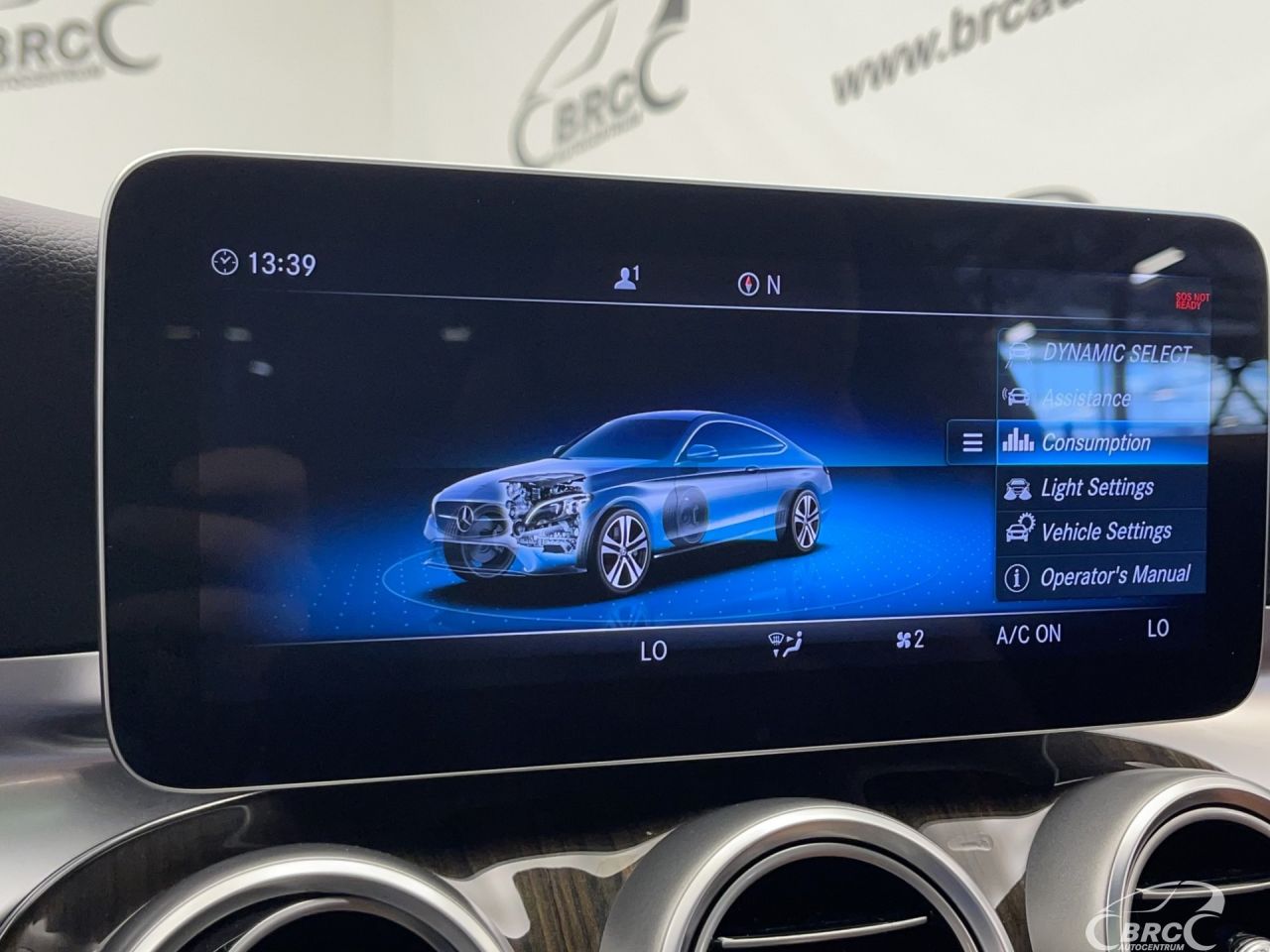 Mercedes-Benz C300 | 33