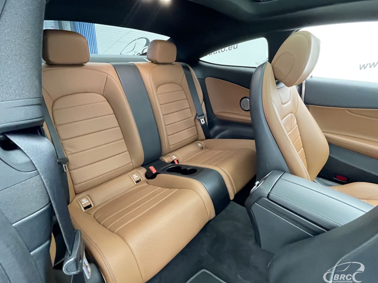 Mercedes-Benz C300 | 9