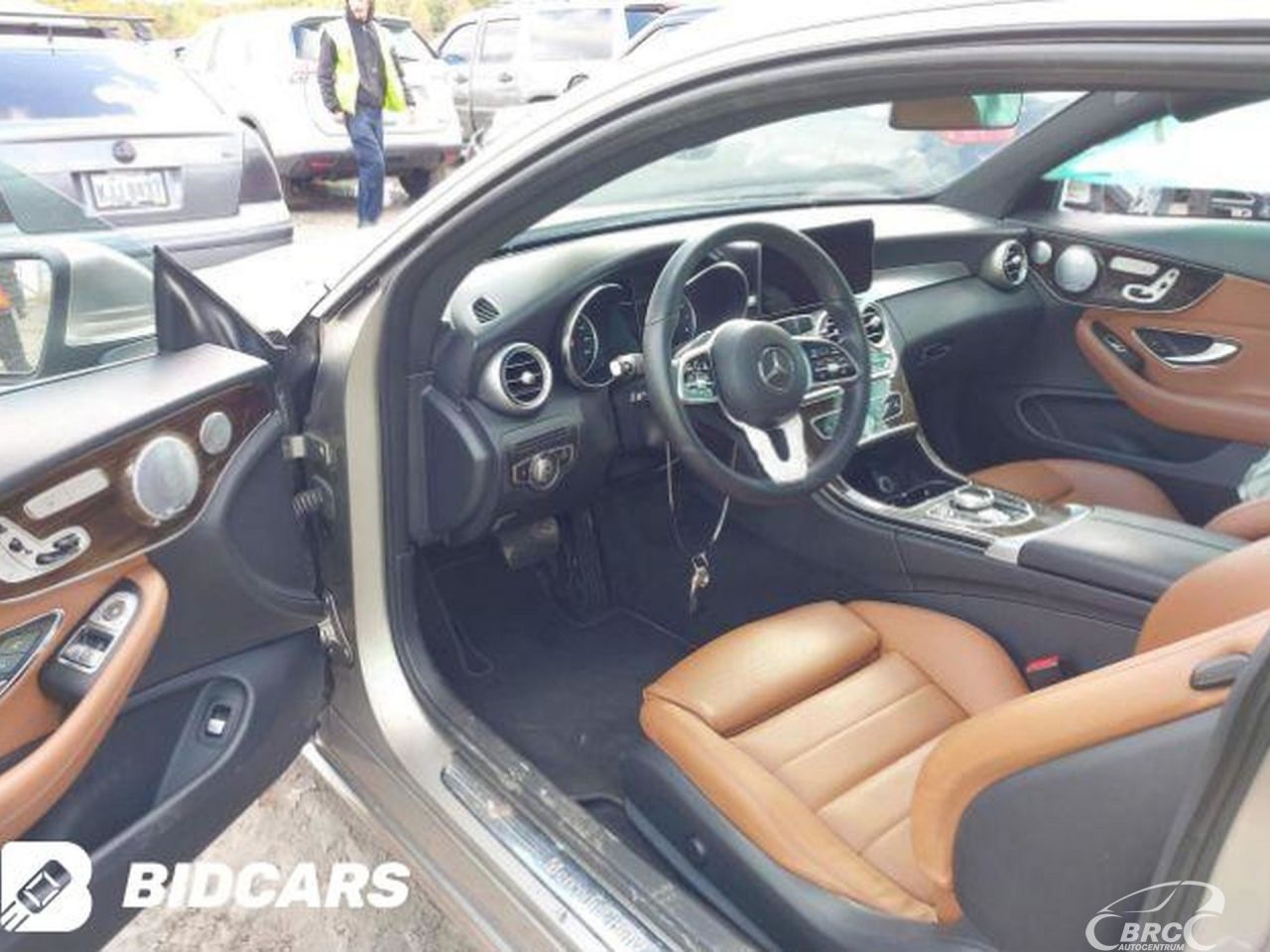 Mercedes-Benz C300 | 61