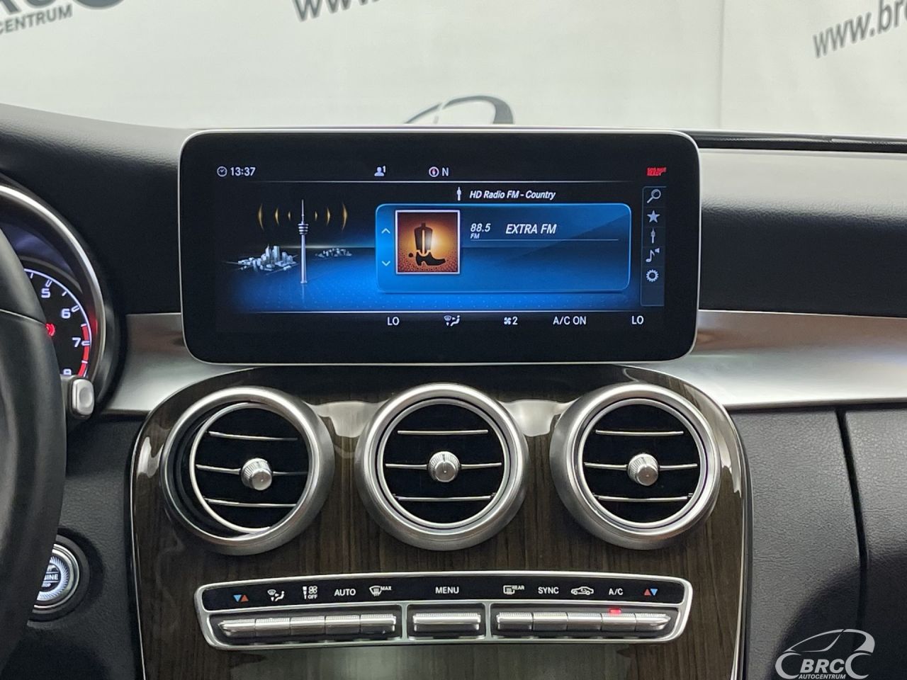 Mercedes-Benz C300 | 12