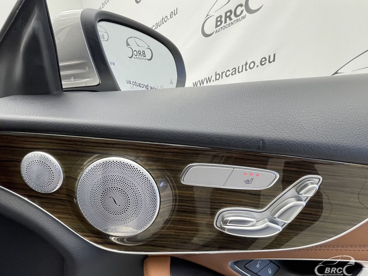 Mercedes-Benz C300 | 8