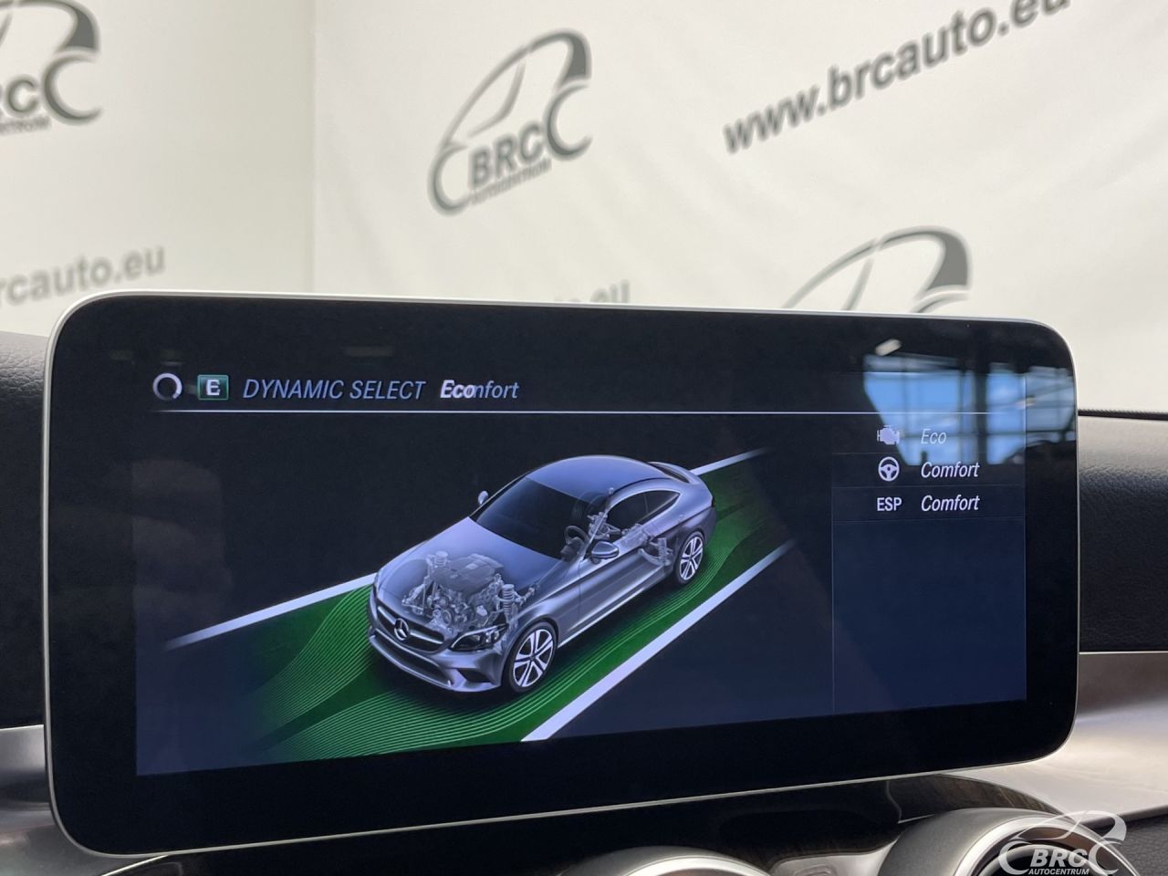 Mercedes-Benz C300 | 36
