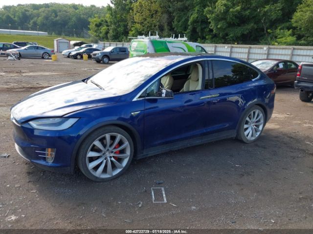Tesla Model X | 4