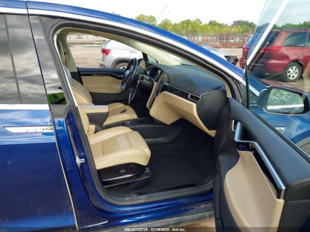 Tesla Model X | 3