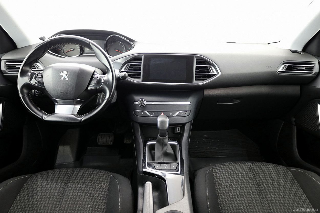 Peugeot 308 | 4