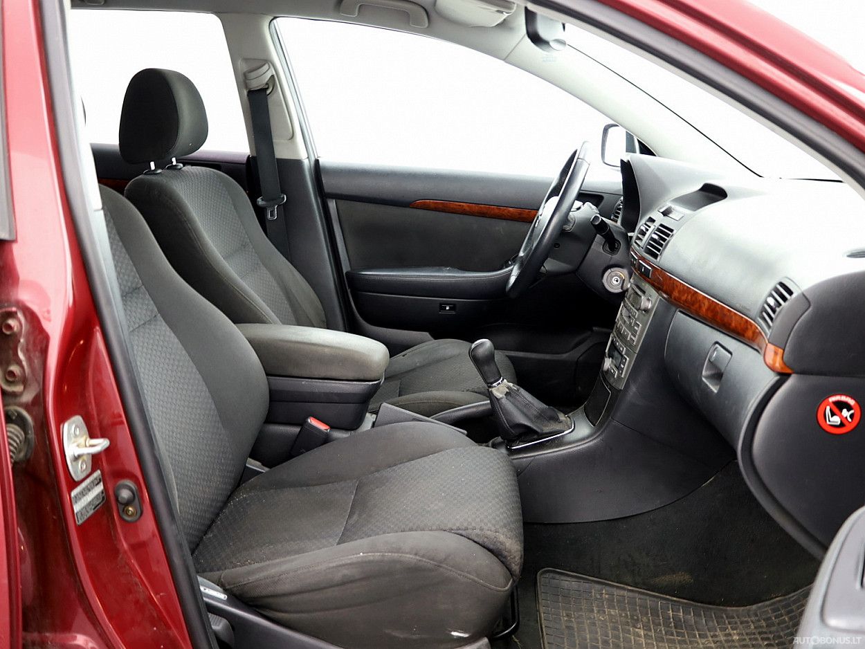 Toyota Avensis | 5