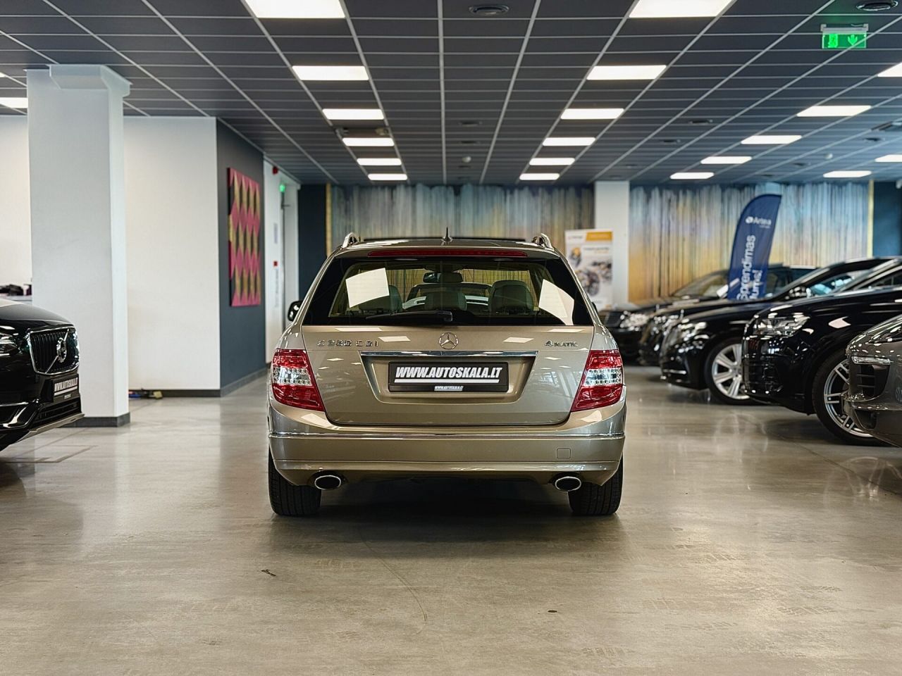 Mercedes-Benz C320 | 12
