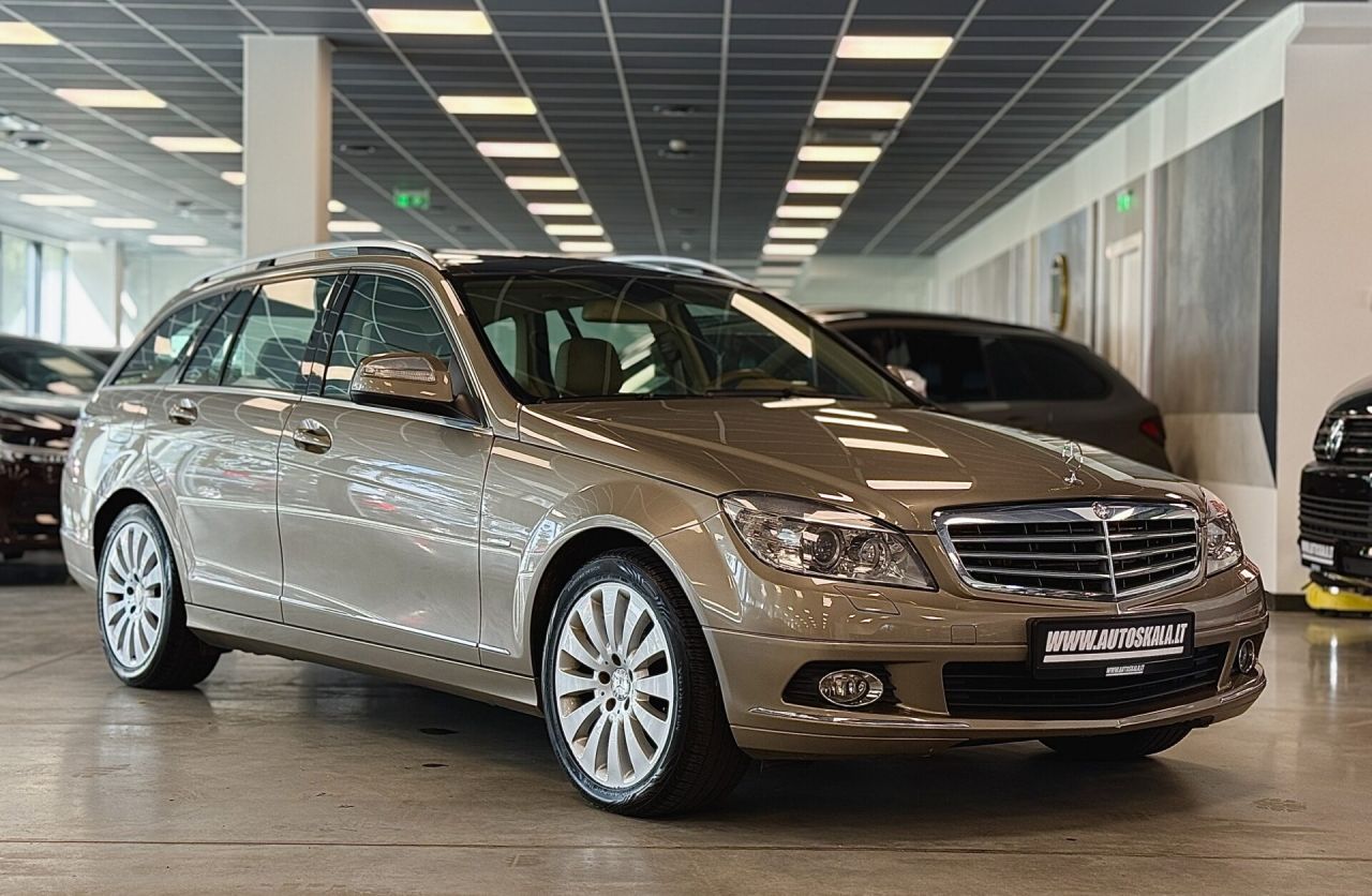 Mercedes-Benz C320 | 23