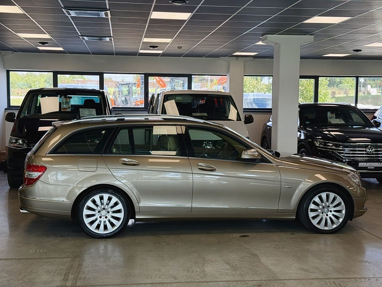 Mercedes-Benz C320 | 28