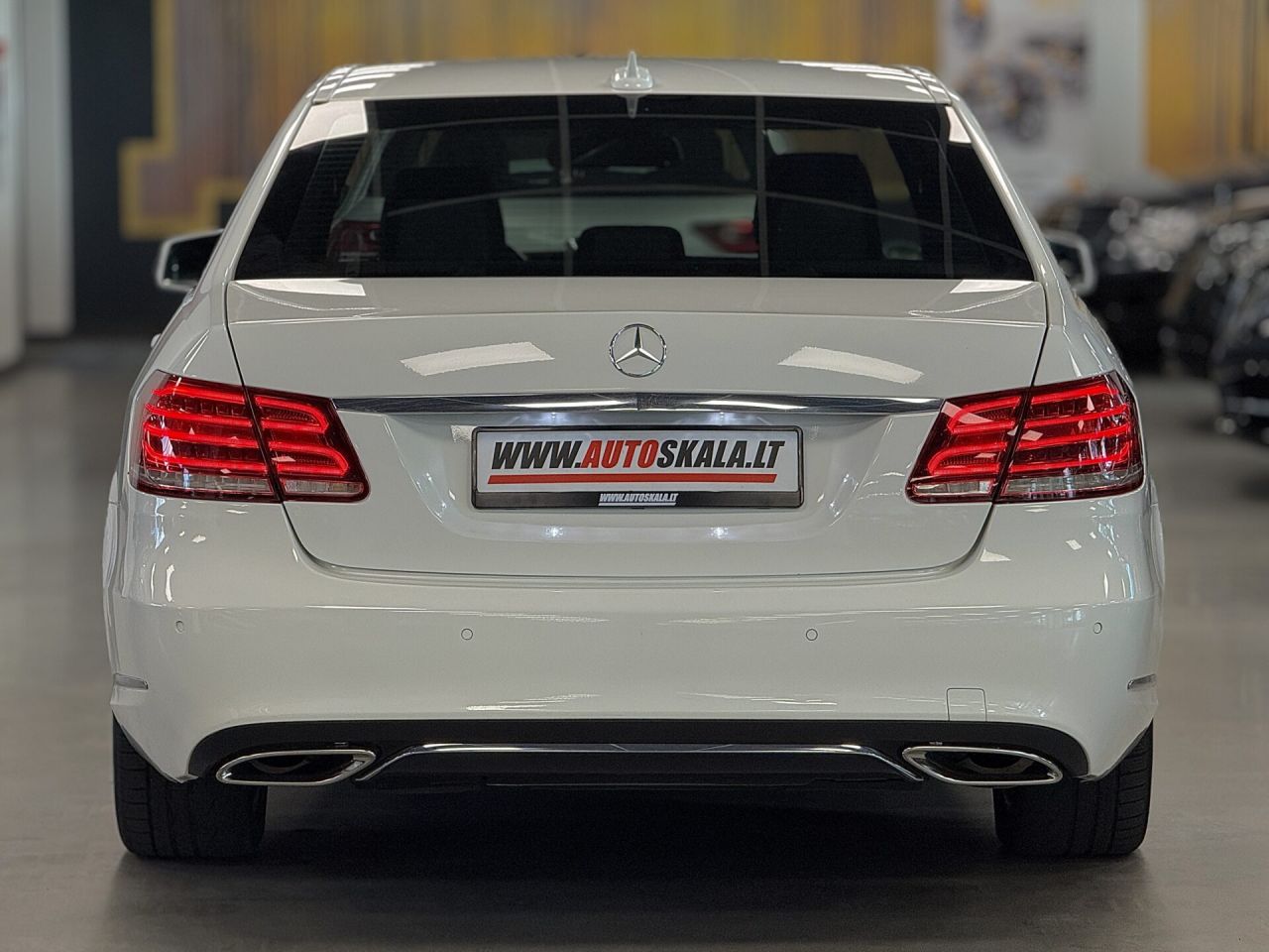 Mercedes-Benz E220 | 2