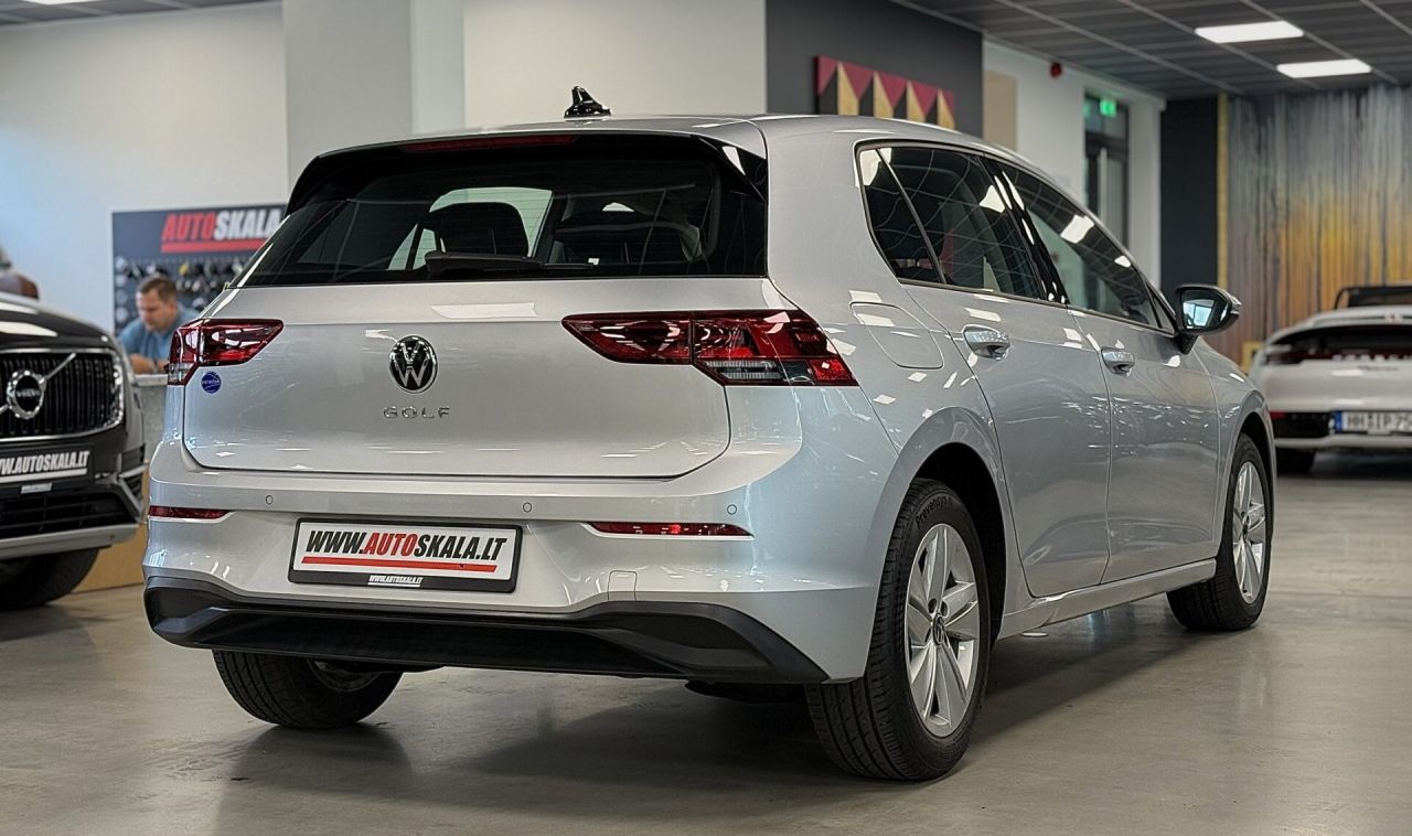 Volkswagen Golf | 4