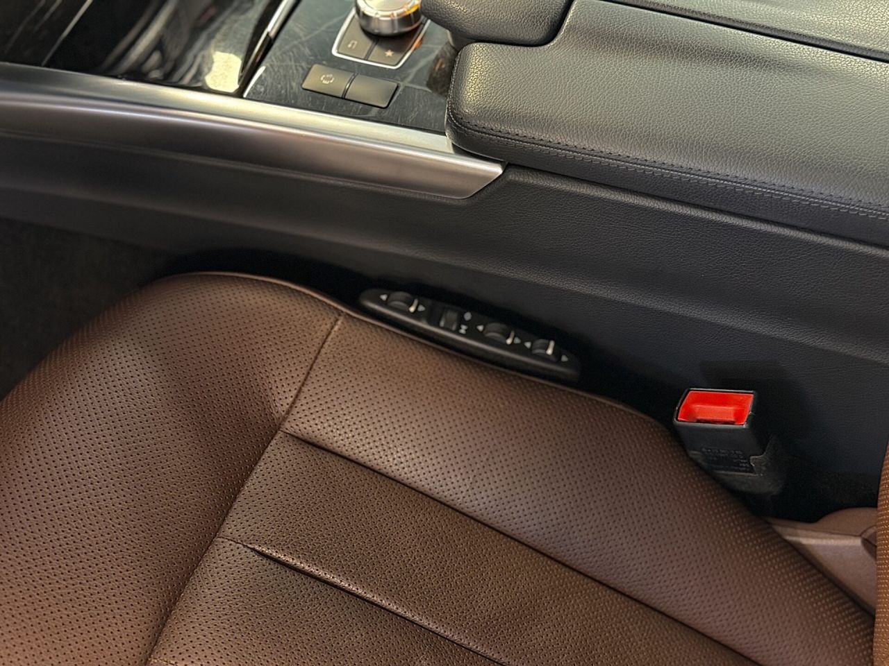 Mercedes-Benz E350 | 28