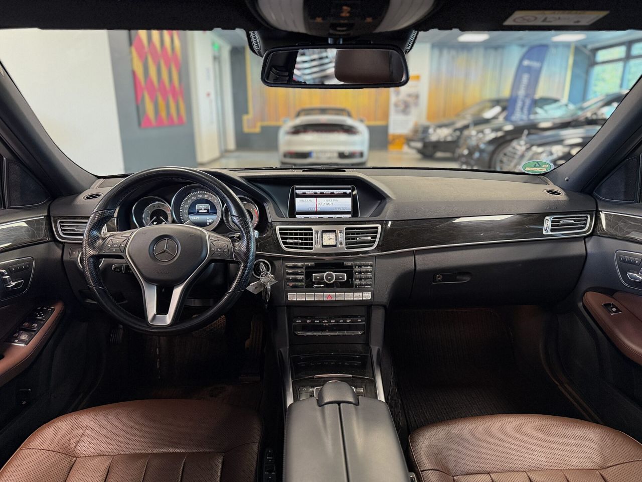 Mercedes-Benz E350 | 9