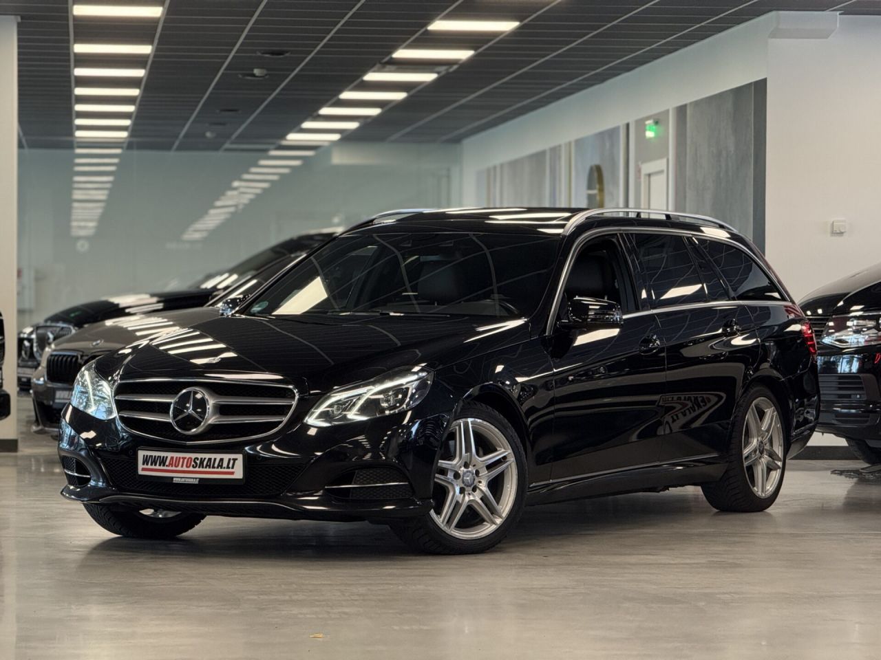 Mercedes-Benz E350 | 35