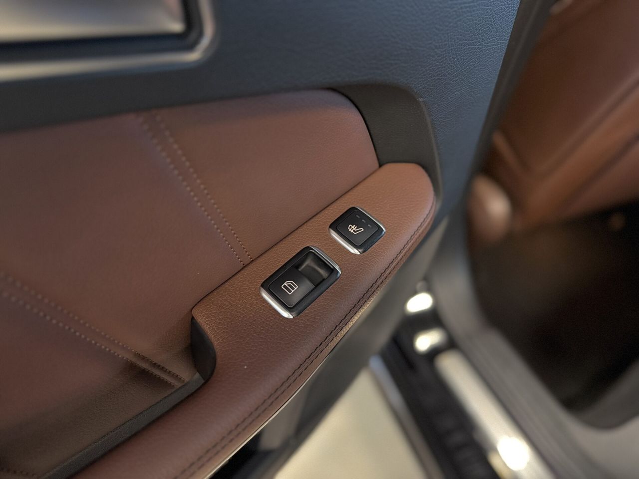 Mercedes-Benz E350 | 21
