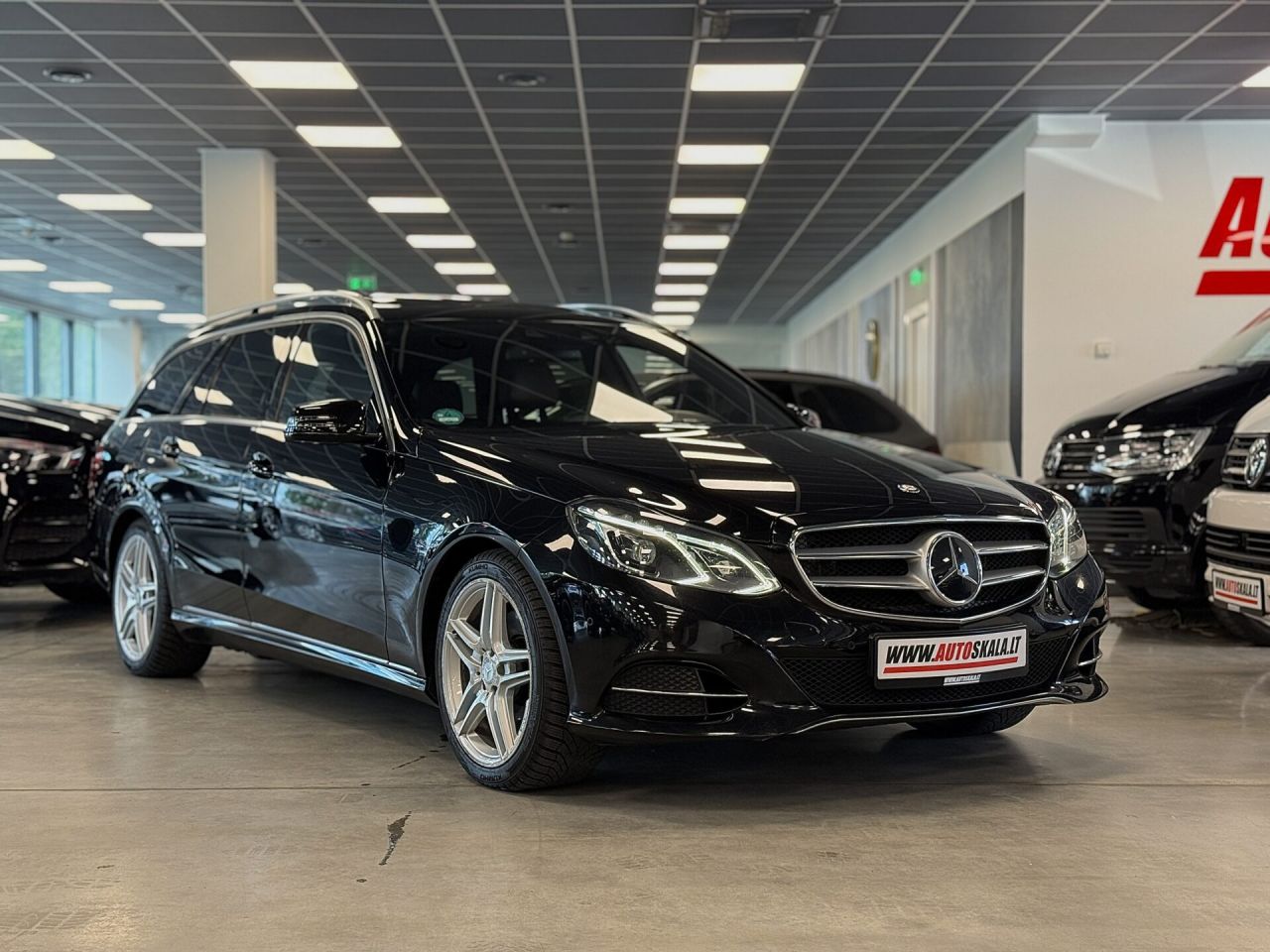 Mercedes-Benz E350 | 36