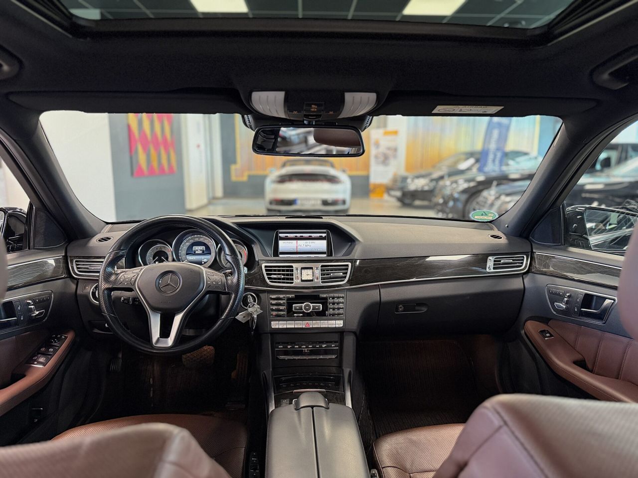 Mercedes-Benz E350 | 25