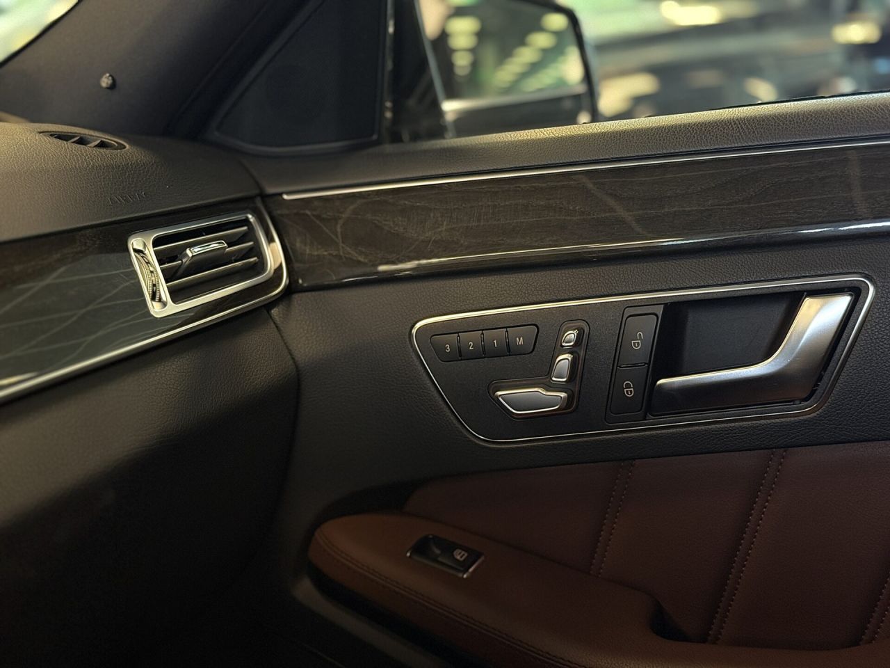 Mercedes-Benz E350 | 17