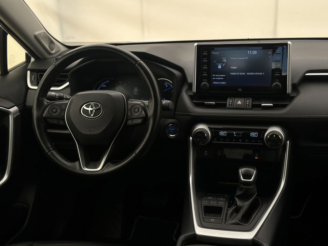 Toyota RAV4 | 13