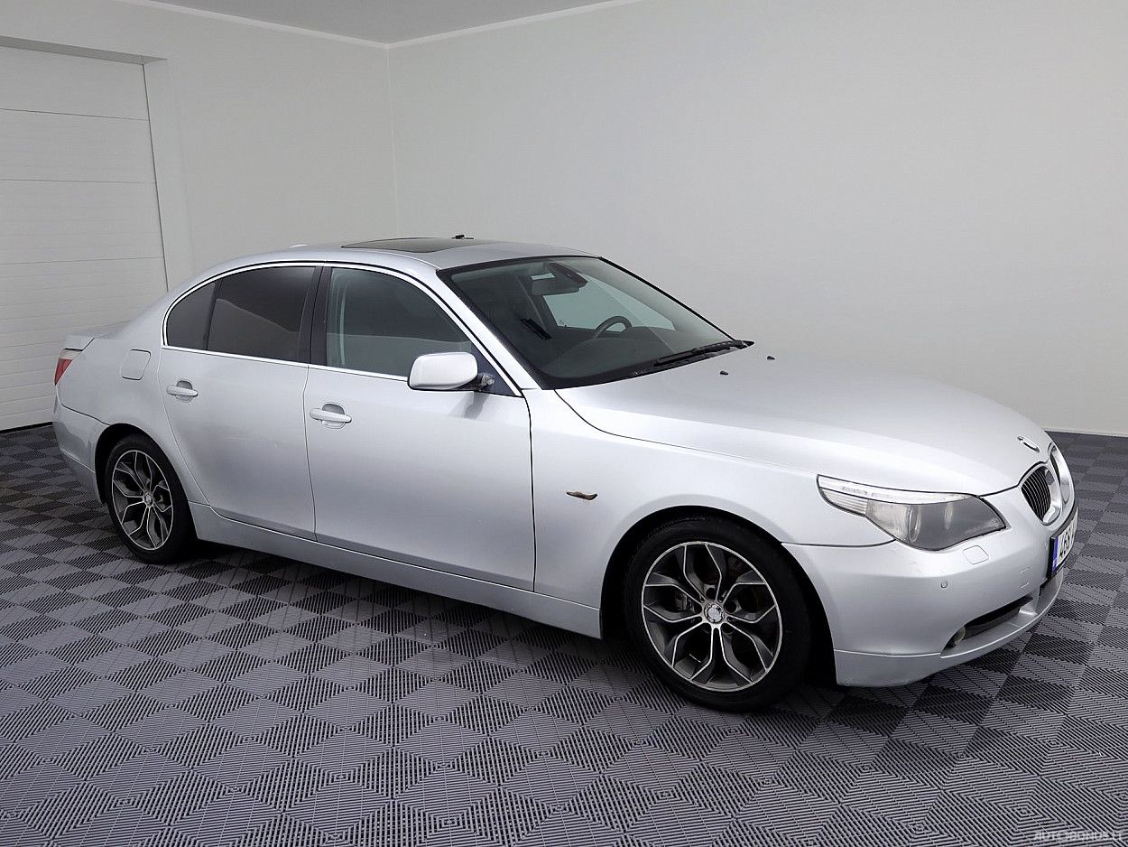 BMW 520, 2.2 l., Седан